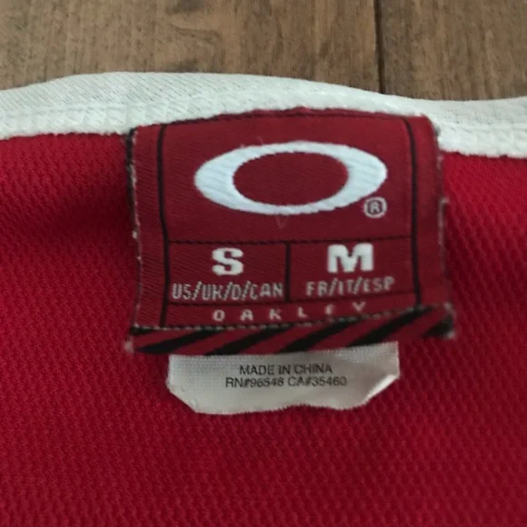 Women’s Oakley Cycling Jersey - Small - Picture 3 of 3